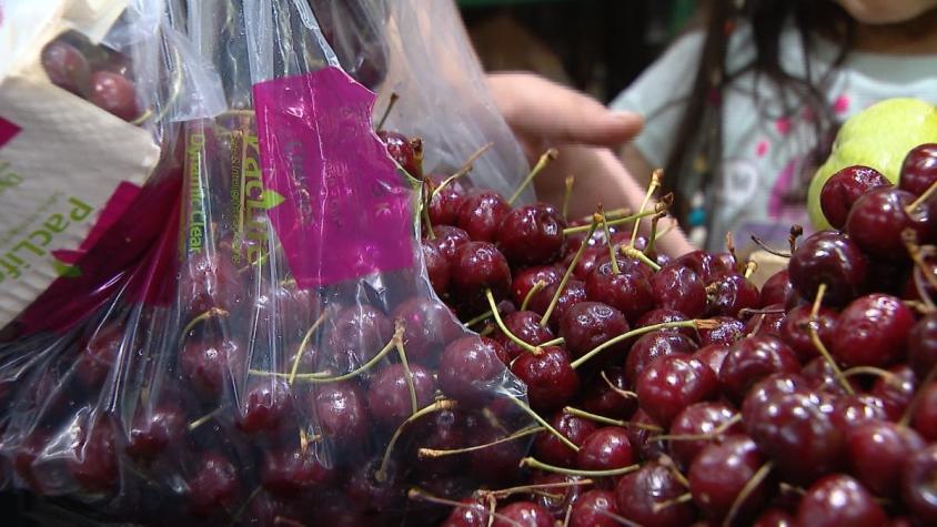 [VIDEO] 1.500 contenedores con fruta chilena están varados en puerto de China