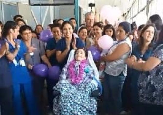 Joven recibe alta médica luego de estar internada 17 años en el Hospital de Curicó