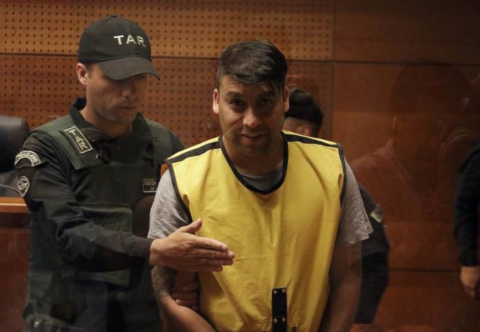 Formalizan a ex futbolista Luis Núñez y queda en prisión preventiva