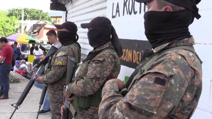 [VIDEO] Militares irrumpen en el Congreso de El Salvador por orden del Presidente