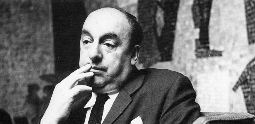 Periodista italiano afirma en su libro la teoría de que Pablo Neruda murió envenenado