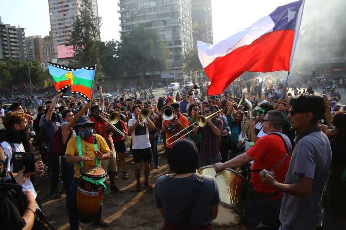 13 mil militantes han renunciado a partidos desde el estallido social: RD y PS encabezan la lista