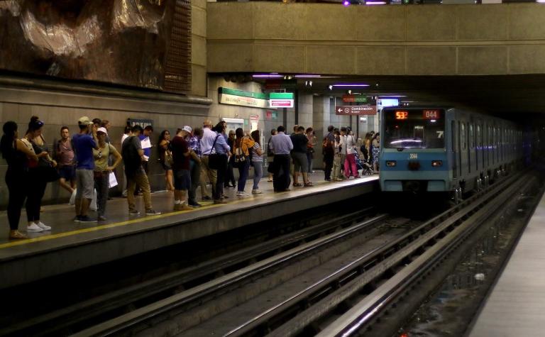 Baños en el Metro de Santiago: La petición ciudadana que ya acumula más de 8 mil firmas