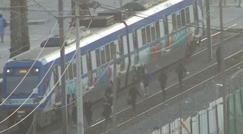 Con arraigo nacional y firma quincenal quedan 4 imputados por rayar el Metro Valparaíso
