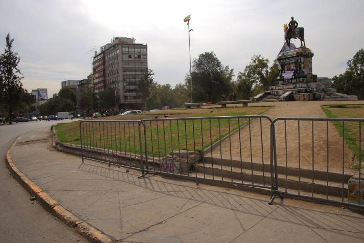 Gobierno confirma expulsión de extranjero que participó en lanzamiento de escombros en Plaza Italia