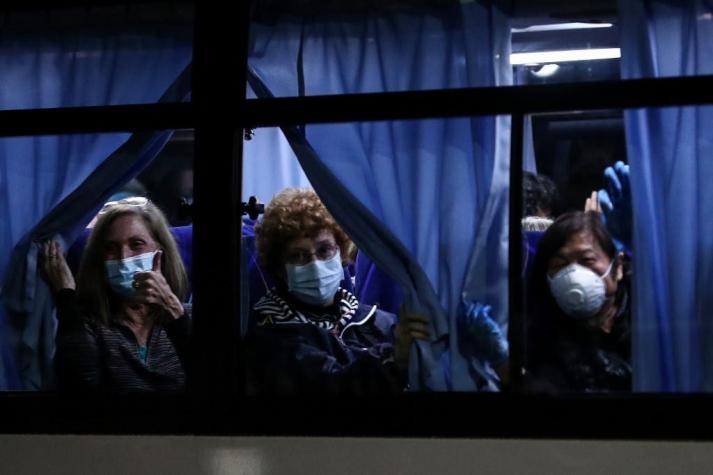 Confirman 14 contagiados entre los estadounidenses evacuados desde crucero en Japón