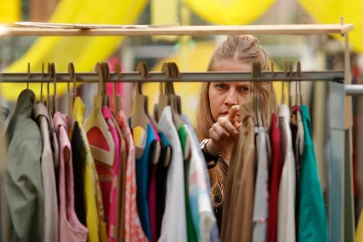 Kabum Chile: La tienda que recicla tela para vender ropa con historia