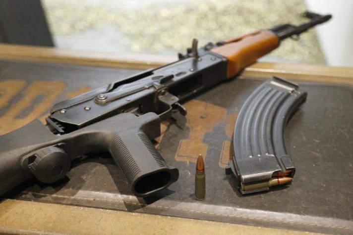Prisión preventiva para sexto sospechoso de participar en compra y venta de arma AK-47