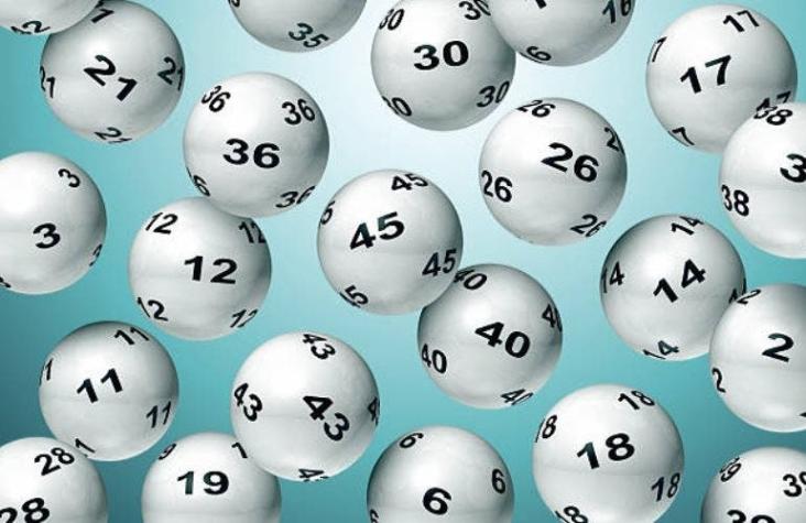 Como Don Ramón: Hombre gana un millón de dólares en la lotería gracias a un boleto regalado