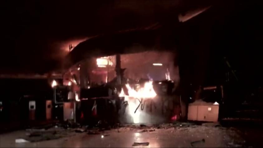 [VIDEO] Intentan quemar estación de Metro Los Quillayes: No hay detenidos