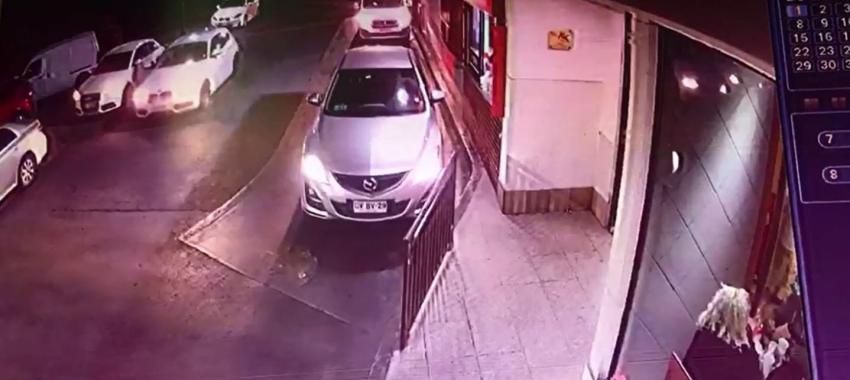 Detienen a integrante de banda que robó auto en local de comida rápida en Colina