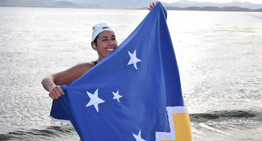 Chilena Bárbara Hernández se convierte en la primera mujer en cruzar nadando el Canal Beagle