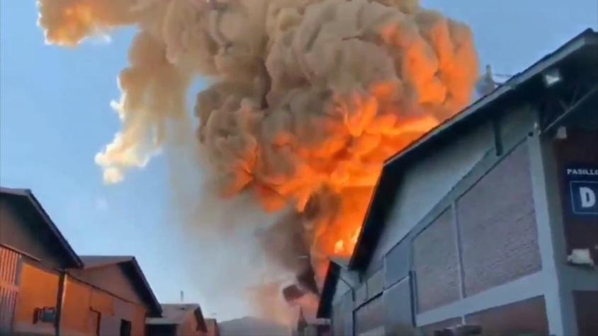 [VIDEO] Investigan si manipulación de químicos originó incendio en Pudahuel