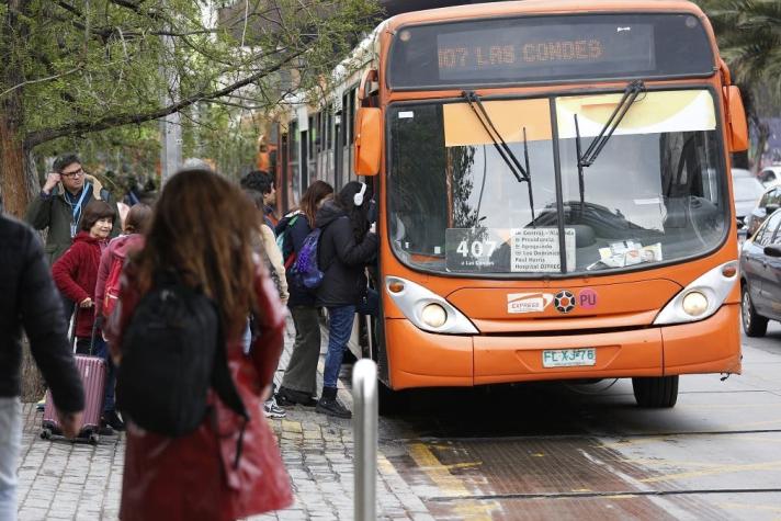 Transporte público anuncia desvíos por marcha del Día Internacional de la Mujer