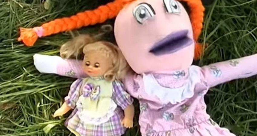 "Mi muñeca me habló": el himno de 31 Minutos que volvió como relato feminista antes del 8M