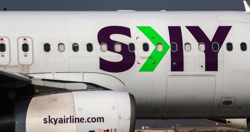 Aerolínea SKY suspende todos sus vuelos en Chile por brote de coronavirus