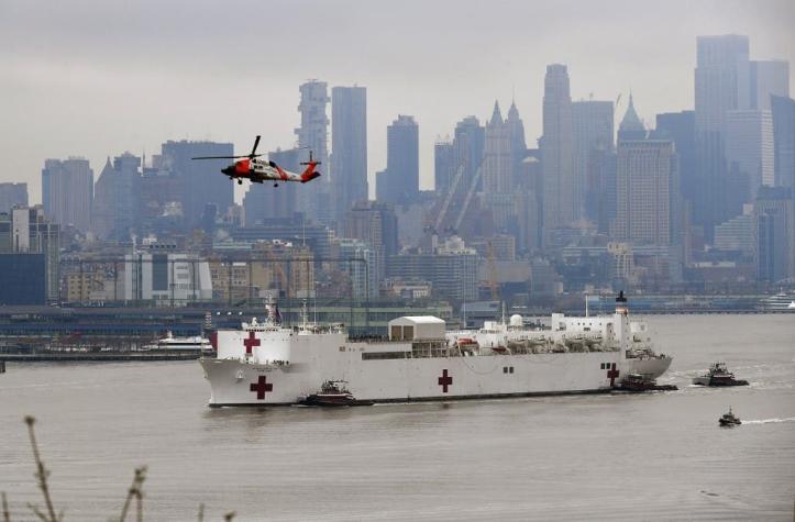 Coronavirus: Nueva York recibe a barco hospital con mil camas y 12 quirófanos