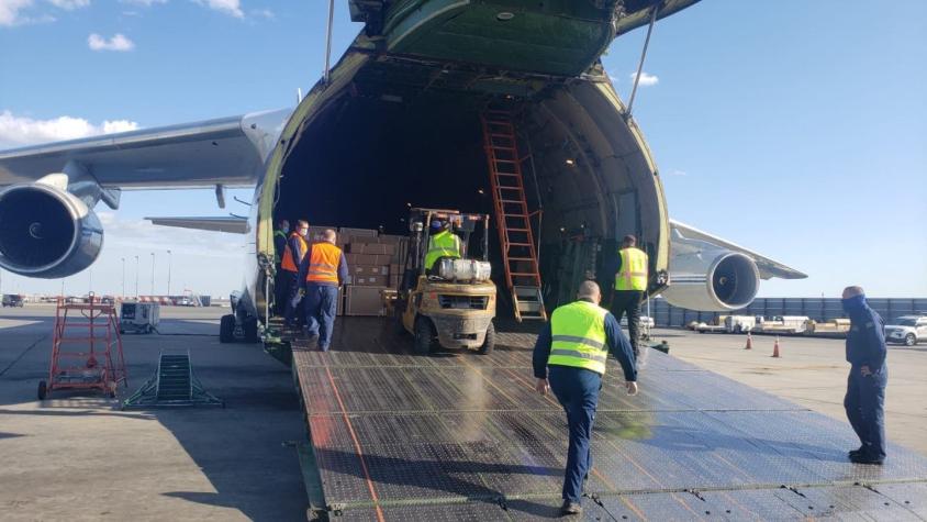 Avión ruso con ayuda humanitaria por coronavirus llega a Nueva York