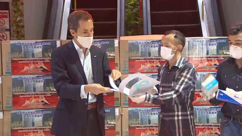 [VIDEO] China dona 100 mil mascarillas a la comuna de Santiago
