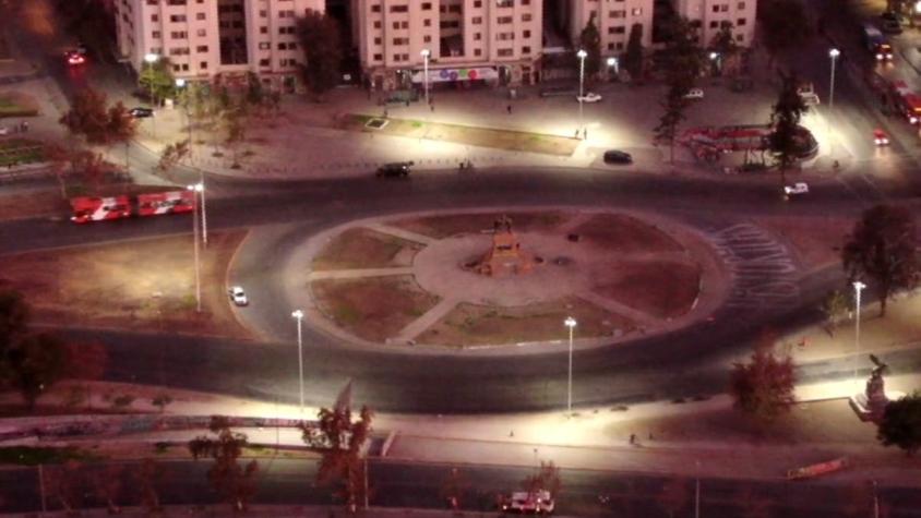 [VIDEO] 40 luminarias se instalaron en Plaza Baquedano para mejorar visibilidad