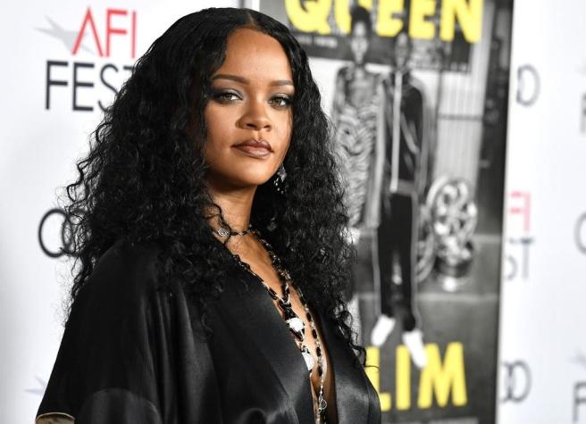 Padre de Rihanna revela que se contagió de COVID-19 y que la artista le envió un ventilador
