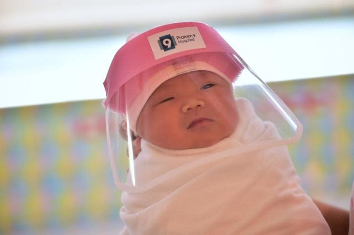 [FOTOS] Nacer en tiempos de pandemia: Revelan tiernas imágenes de recién nacidos en Tailandia