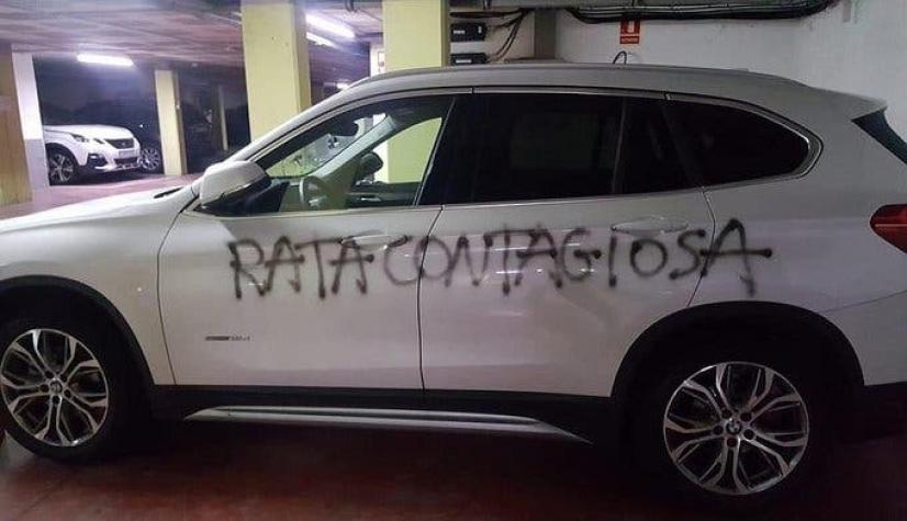 Médica es víctima de repudiable ataque en España: escribieron "rata contagiosa" en su vehículo