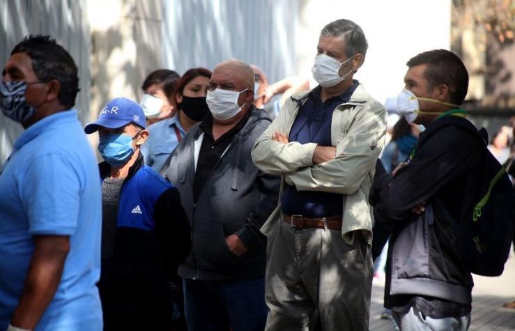 Chile supera la barrera de las primeras cien muertes por coronavirus y contagios llegan a 8.807
