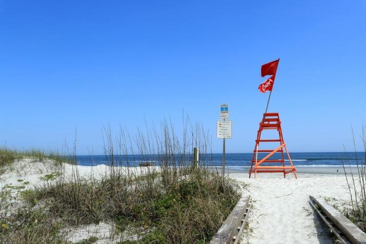 Coronavirus en Estados Unidos: Gobernador de Florida autoriza reapertura de playas