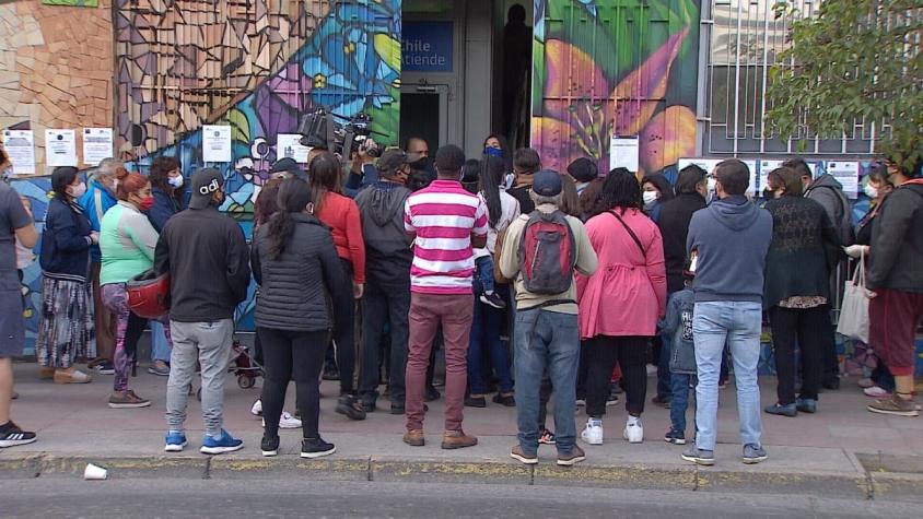 [VIDEO] Reabren oficinas para descomprimir filas en Chile Atiende