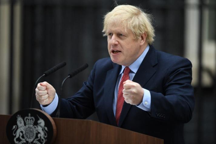 Boris Johnson aparece en público por primera vez tras curarse del coronavirus