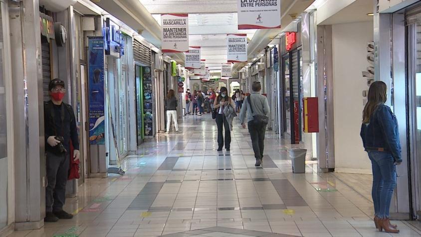 [VIDEO] Abre mall Apumanque: "Clientes incógnitos" fiscalizarán medidas