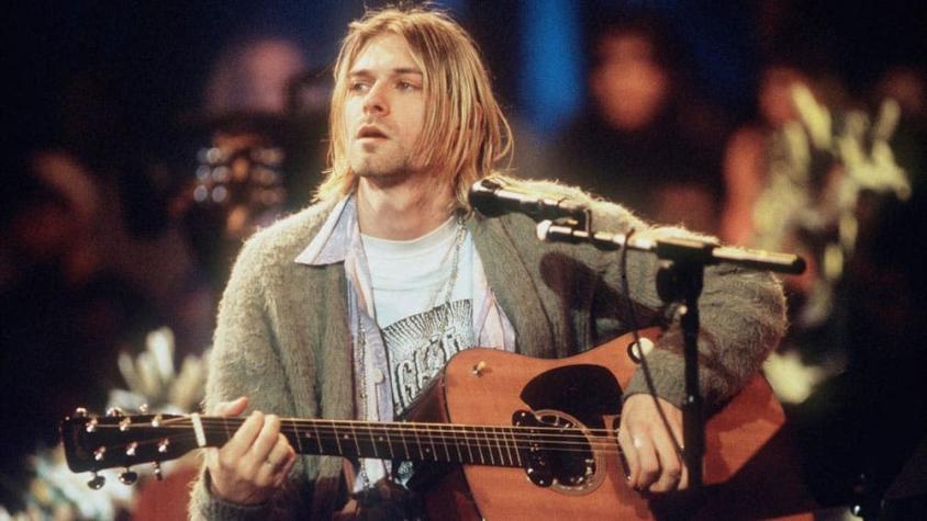 Subastan guitarra que usó Kurt Cobain en "Unplugged" de Nirvana