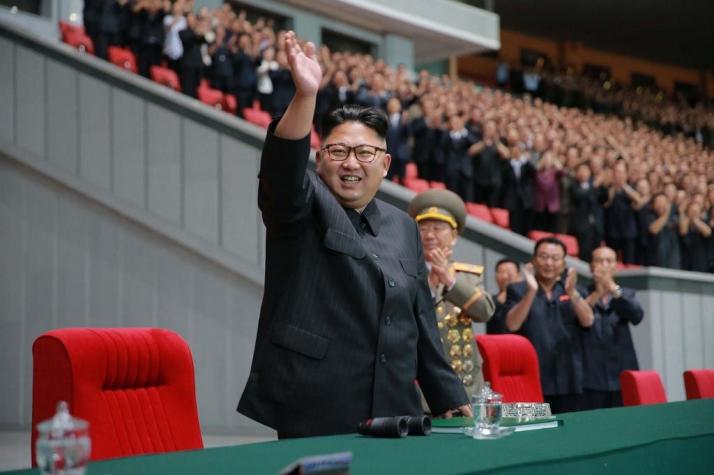 Agencia de noticias surcoreana asegura que Kim Jong-Un reapareció en público