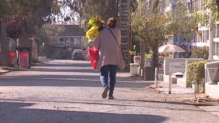 [VIDEO] Cementerios piden medidas para el día de la madre: Solicitan a las personas no ir el domingo