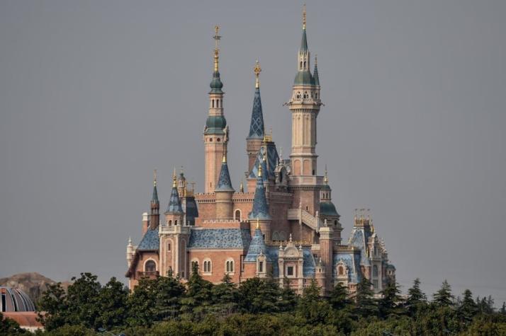 Disneyland China abrirá sus puertas el 11 de mayo y será obligatorio el uso de mascarillas