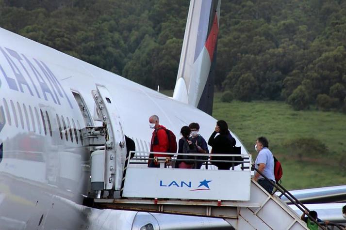 Latam anuncia uso obligatorio de mascarillas en sus vuelos a partir del 11 de mayo
