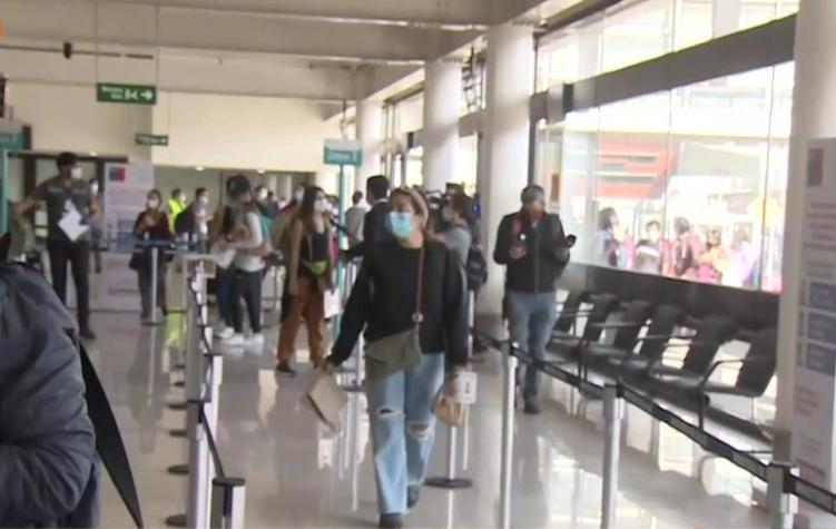 Luego de casi 5 días de viaje vuelven al país 253 chilenos varados en el sudeste asiático