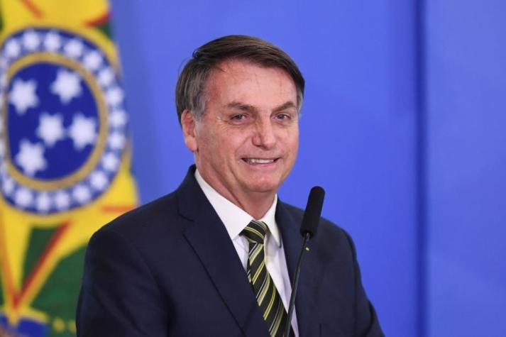 Bolsonaro incluye a gimnasios y peluquerías como "actividades esenciales" en Brasil