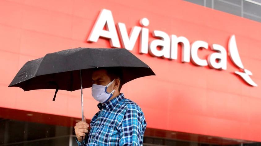 Avianca: cómo la pandemia de coronavirus llevó a la bancarrota a la "aerolínea bandera" de Colombia