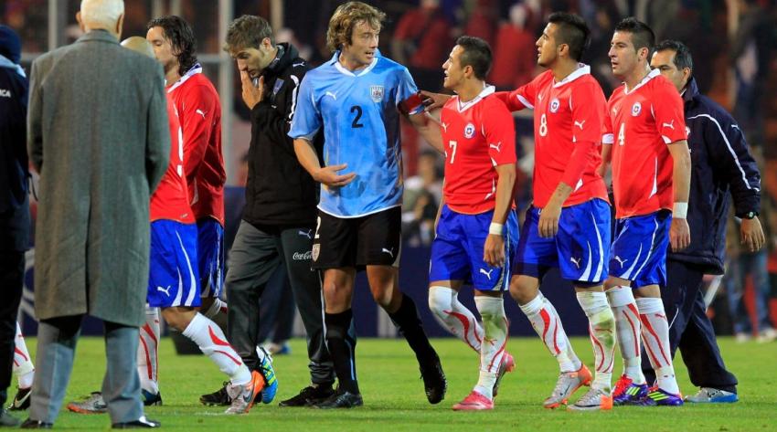 Ex defensor y capitán de Uruguay se rinde ante Alexis y Vargas: "Va a ser difícil sustituirlos"