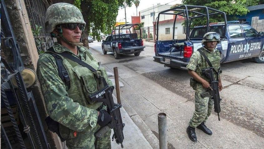 México: por qué AMLO pasó de "abrazos, no balazos" a ordenar despliegue del Ejército en las calles
