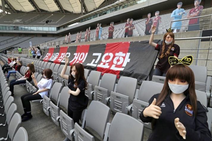 Corea del Sur: Equipo de fútbol pide disculpas por instalar muñecas sexuales en tribunas del estadio