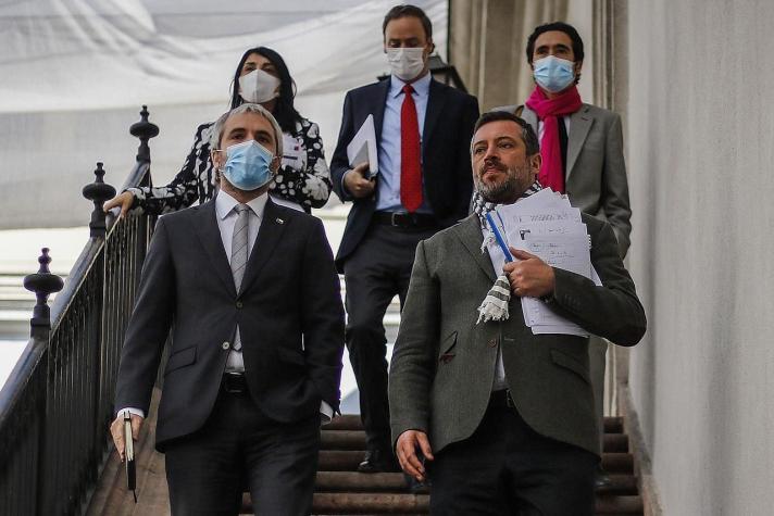 Ministros Blumel y Sichel entran en cuarentena preventiva por coronavirus