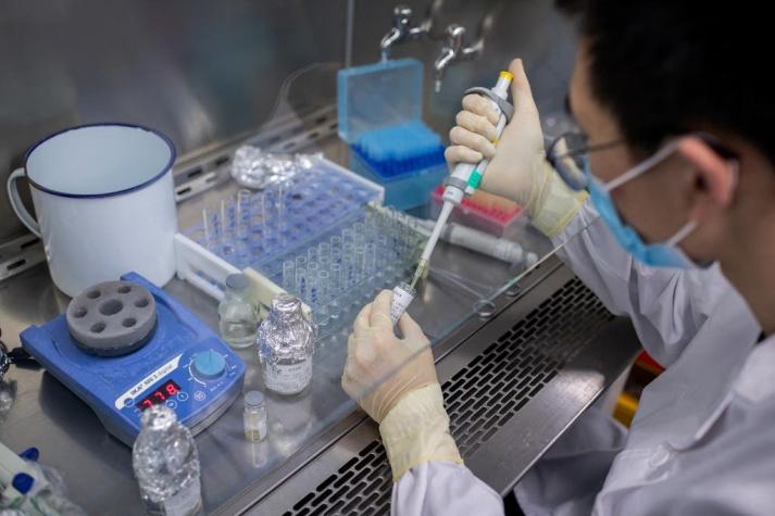 Un laboratorio chino afirma poder detener la pandemia "sin vacuna"
