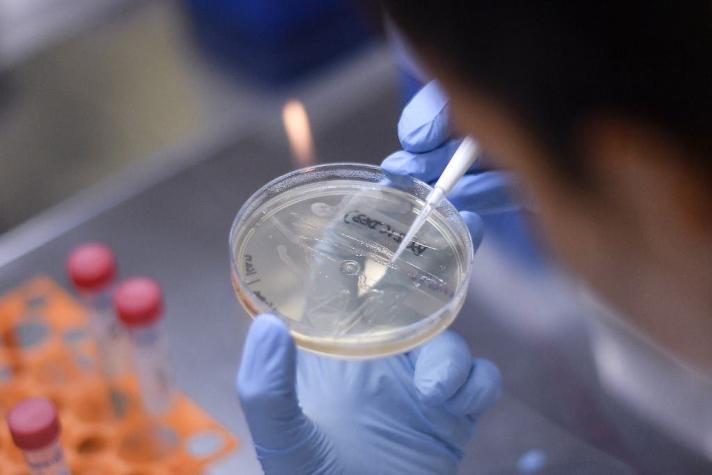 Científicos chinos investigan una posible mutación del coronavirus