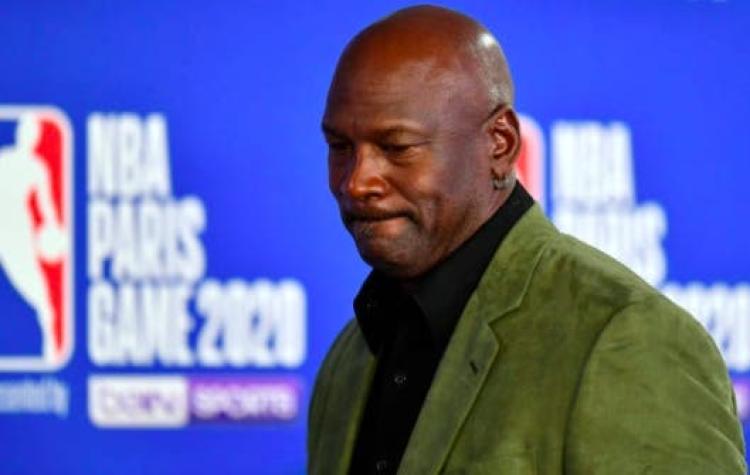 Ex compañero de Michael Jordan lo tilda de "soplón" y destroza su documental de Netflix