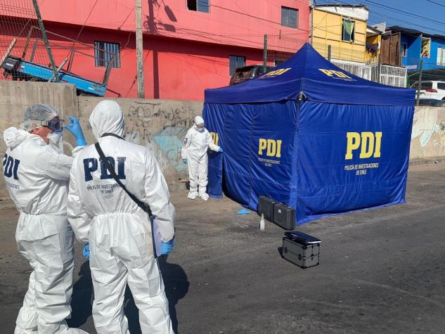 Investigan presunto femicidio en iquique: cuerpo de mujer fue encontrado en una bolsa matutera