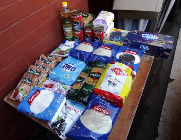 Gobierno entregó 7.850 cajas de alimentos este viernes: Llegarán a más comunas el fin de semana
