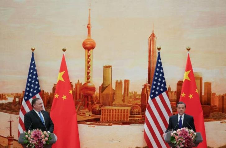 Canciller chino señala que China y EE.UU. están al "borde de una nueva Guerra Fría"